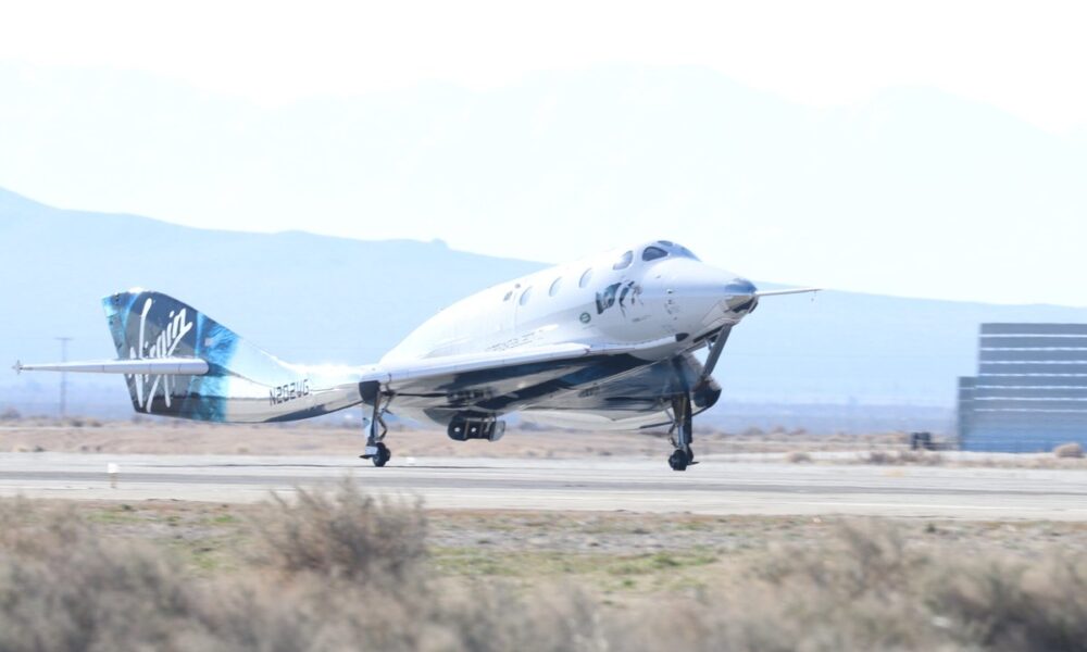  Virgin Galactic reopens ticket sales, charges $450K per seat