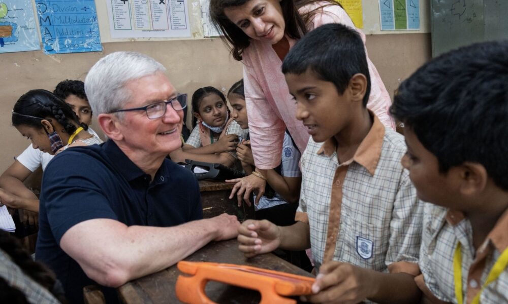  Seeing kids in India learn via tech makes my heart sing: Tim Cook