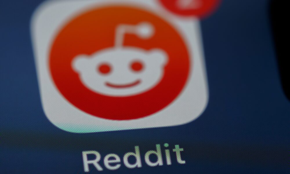  Reddit lays off nearly 90 employees, reduces fresh hiring