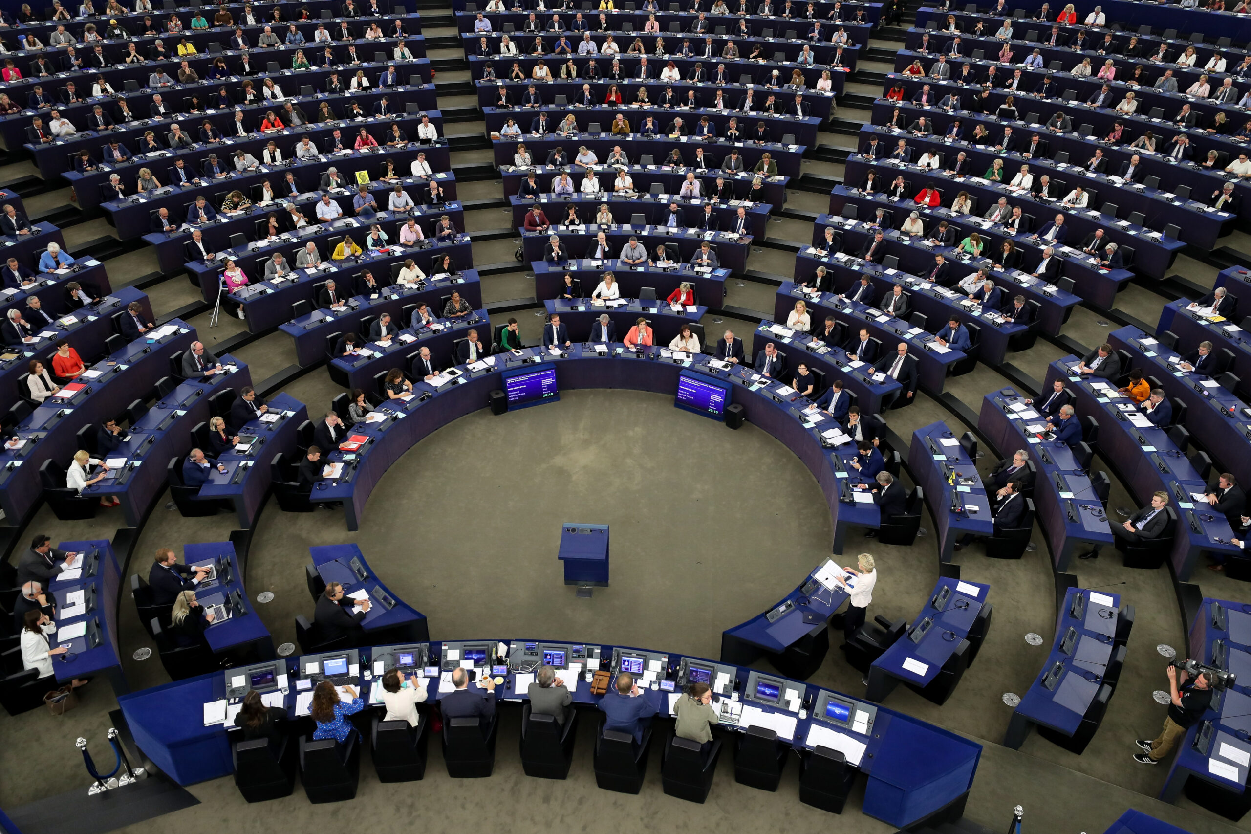  European Parliament adopts roadmap on tackling future health crises