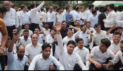  UP lawyers continue strike